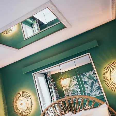 La Mondaine Hotel
